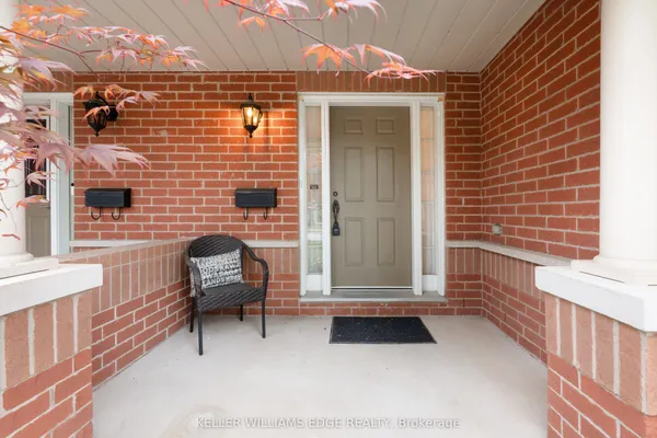 2175 Country Club Drive — photo 2