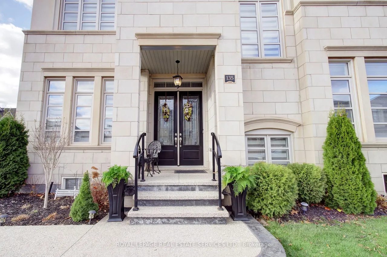 135 Zachary Crescent — photo 2