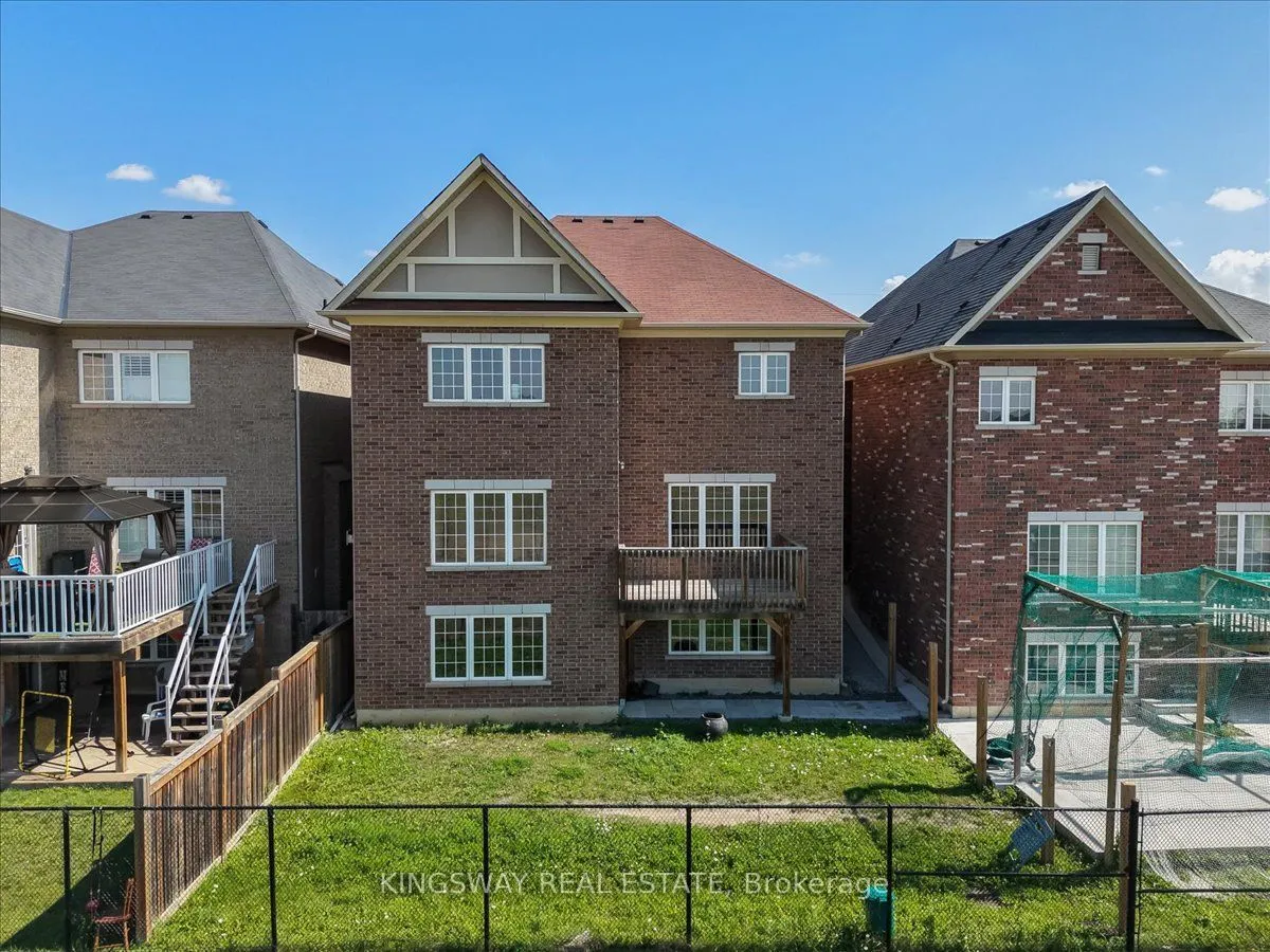 8 Monkton Circle — photo 41
