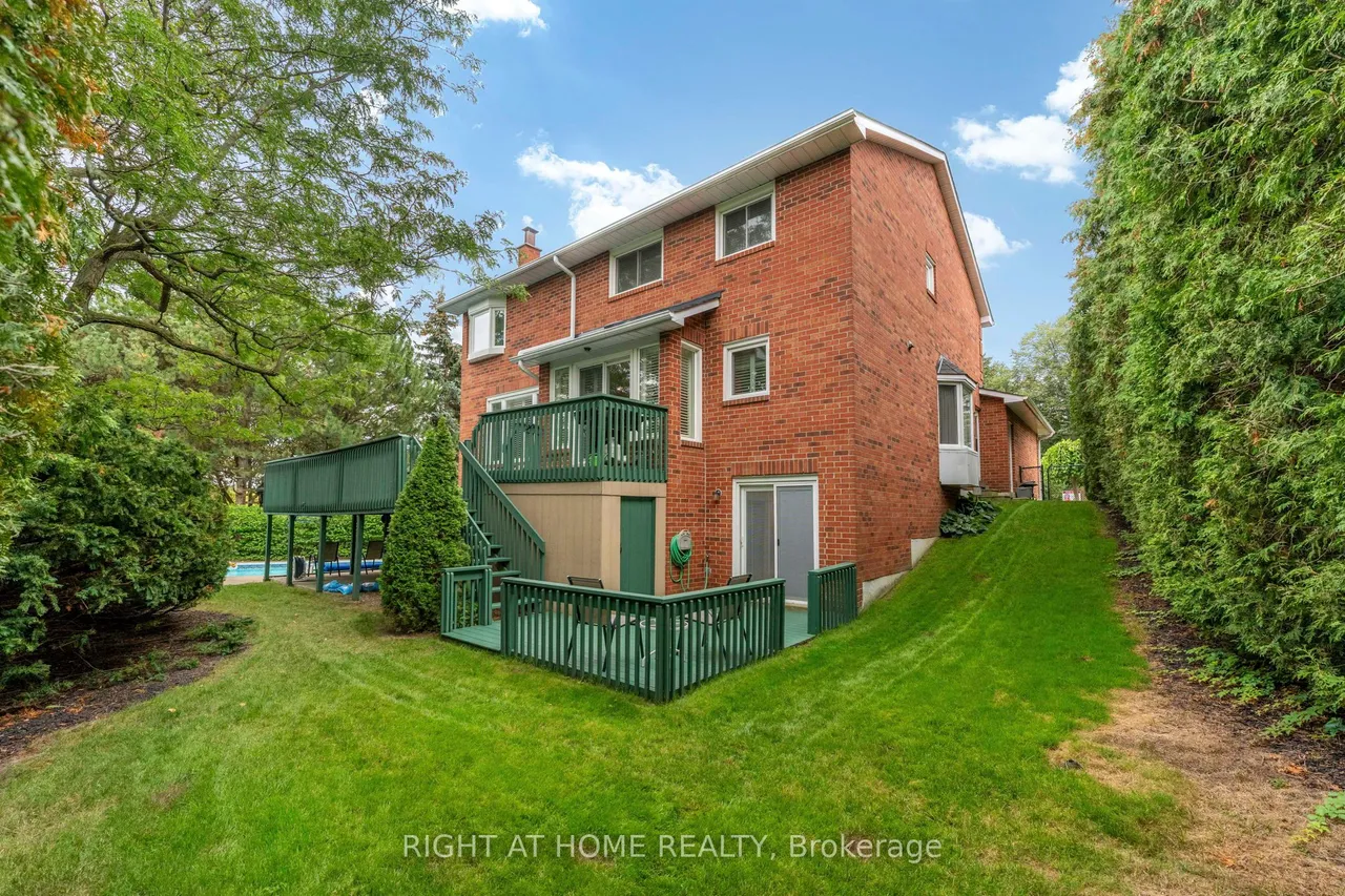 20 Mowat Court — photo 49