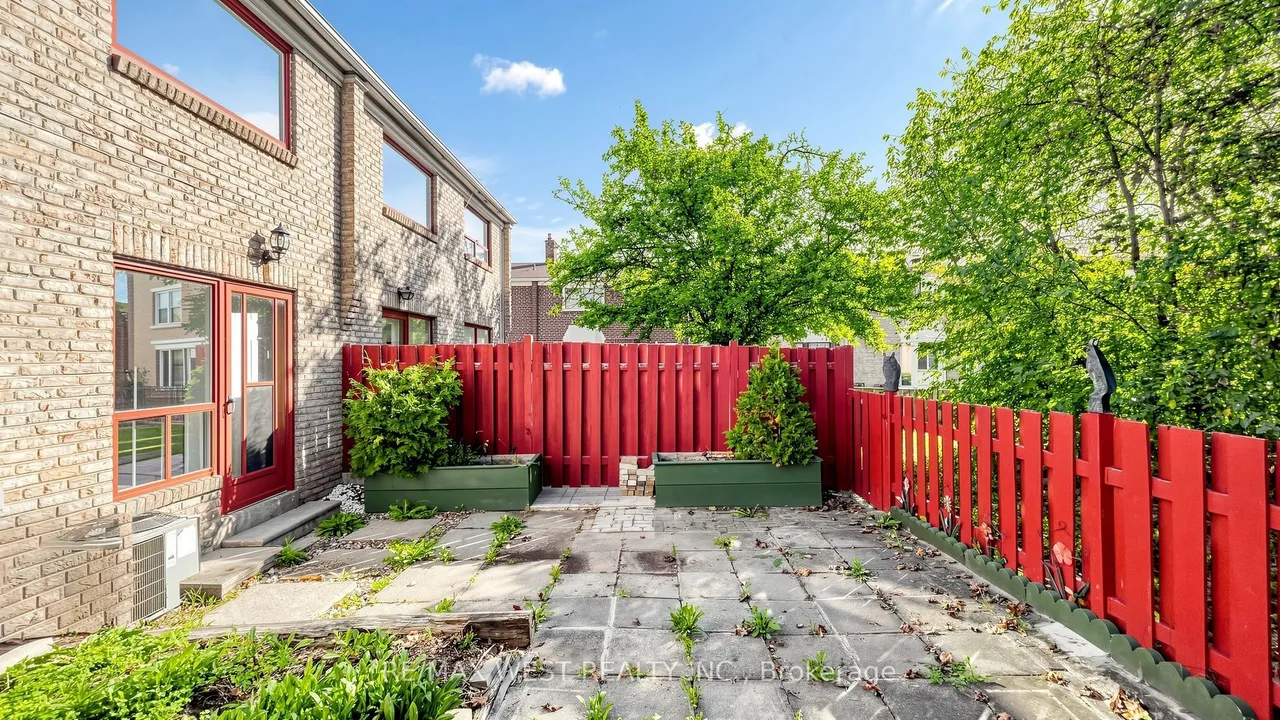 25 Gosford Boulevard, Unit 24 — photo 41
