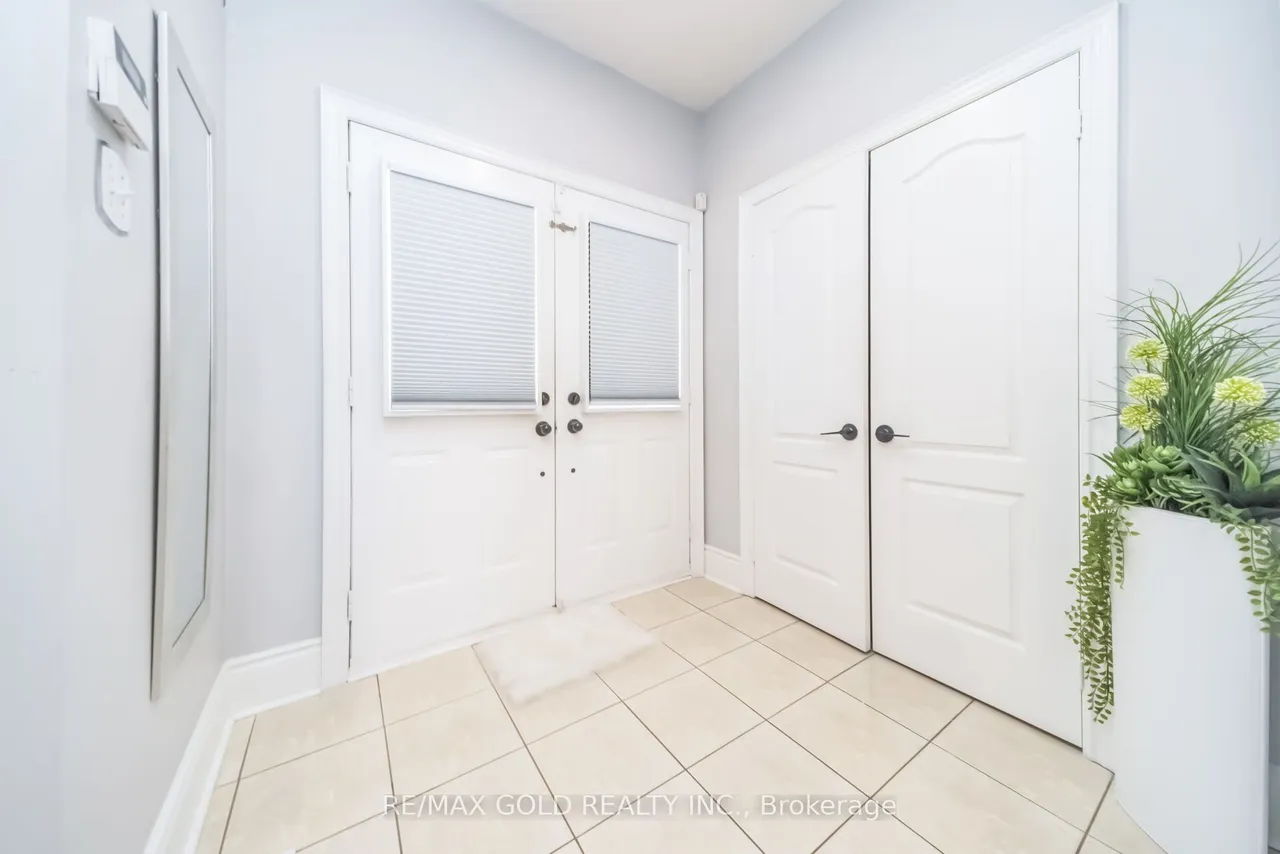 15 Newark Way — photo 3