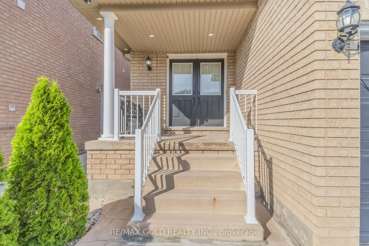 15 Newark Way — photo 2