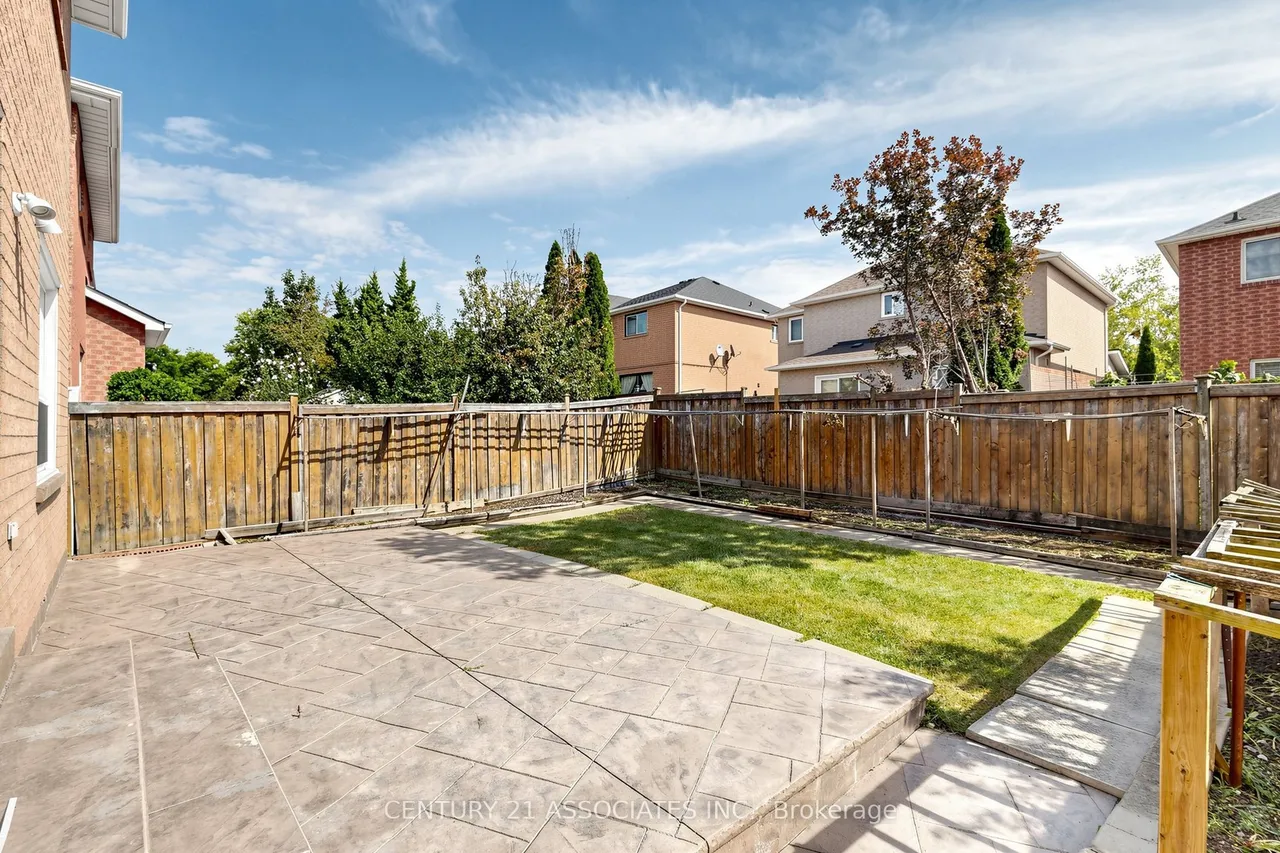 890 Blyleven Boulevard — photo 50