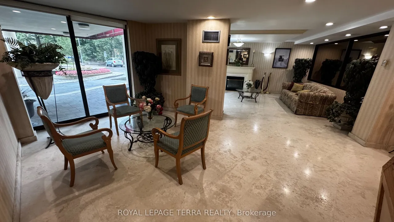 3700 Kaneff Crescent — photo 24