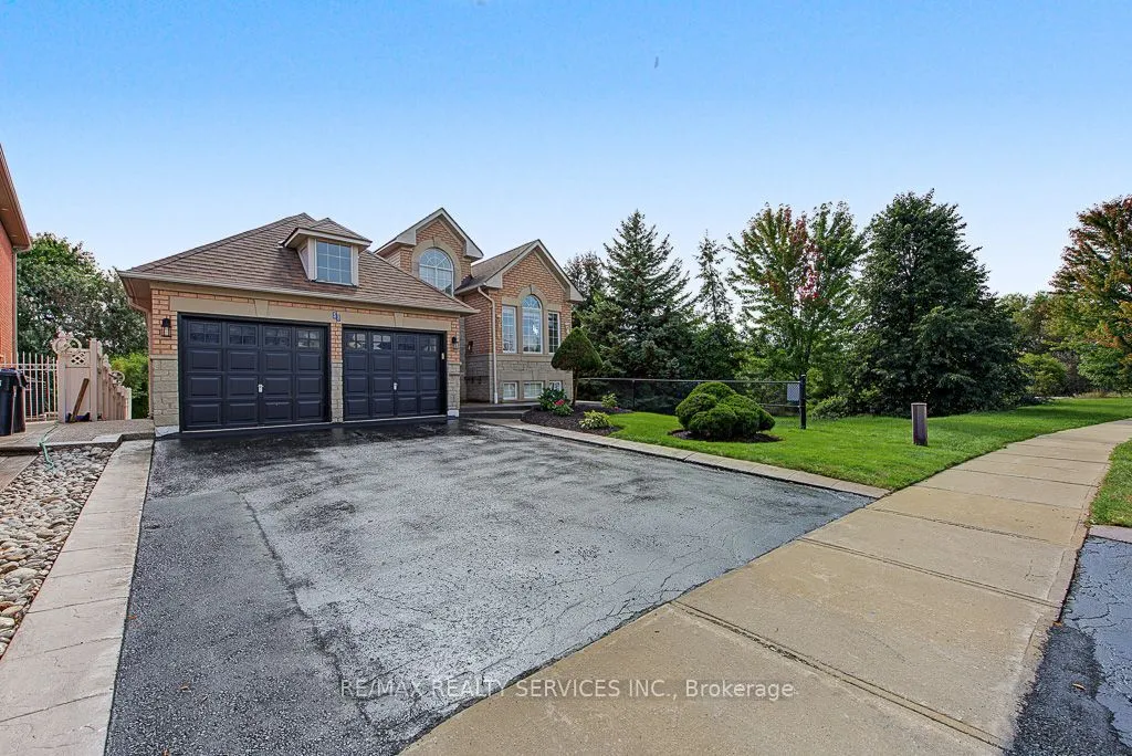33 Woodvalley Drive — photo 3