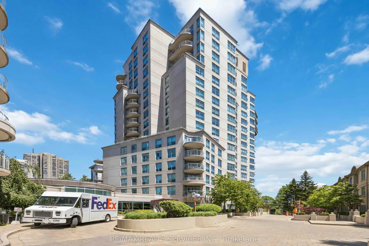 2111 Lake Shore Boulevard W