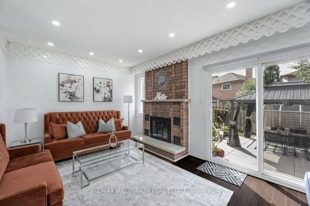 6 Sproule Drive — photo 3
