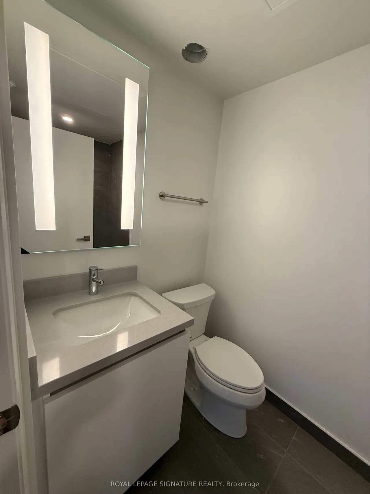4015 The Exchange — photo 15
