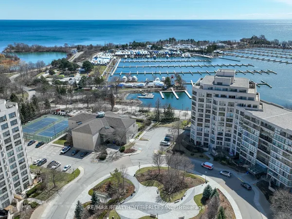 2261 Lake Shore Boulevard W — photo 2