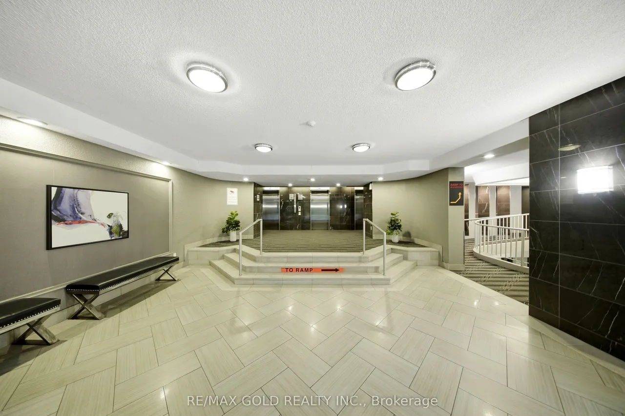 8 Lisa Street — photo 3