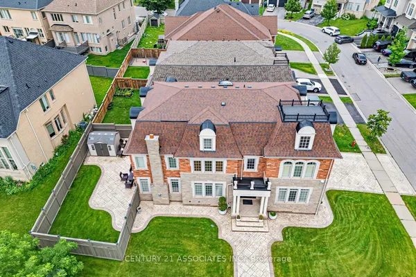 29 Black Diamond Crescent — photo 2