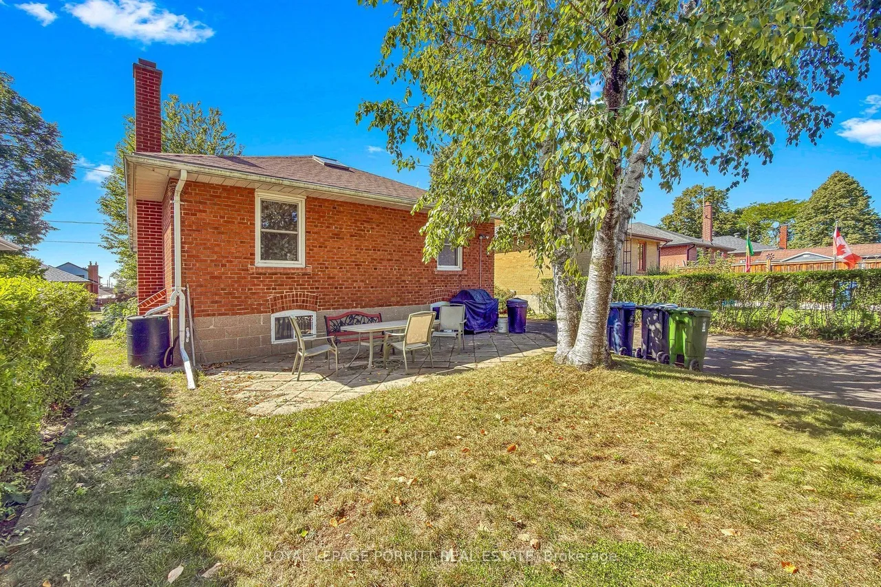 247 Hallmark Avenue — photo 28