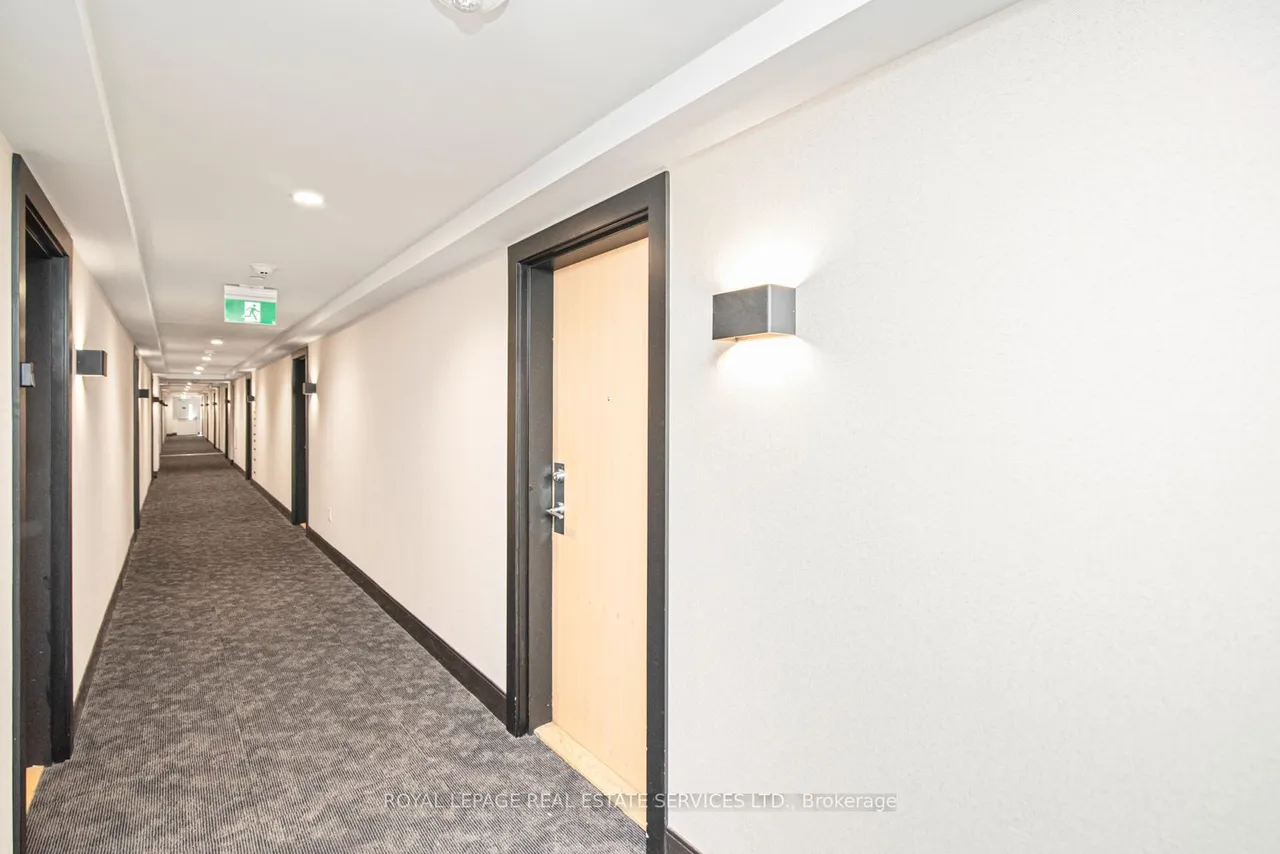2530 Eglinton Avenue W — photo 3