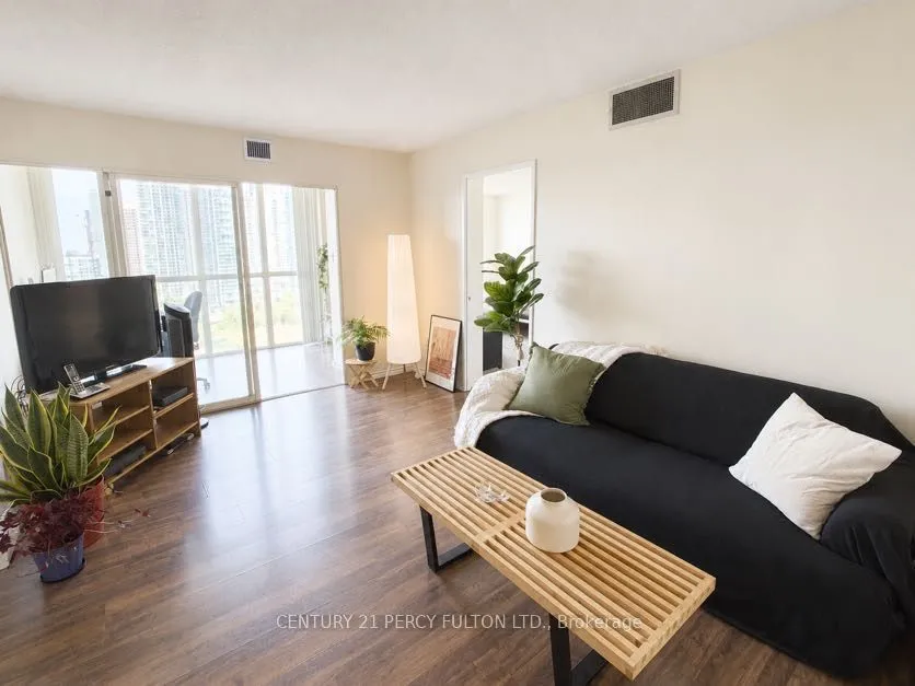 285 Enfield Place — photo 2