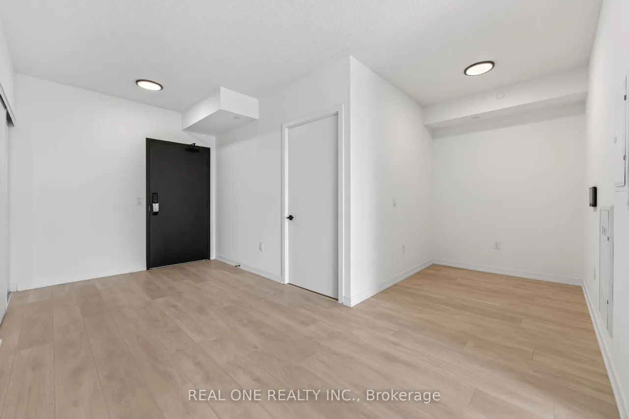 4878 Powers Common — photo 3