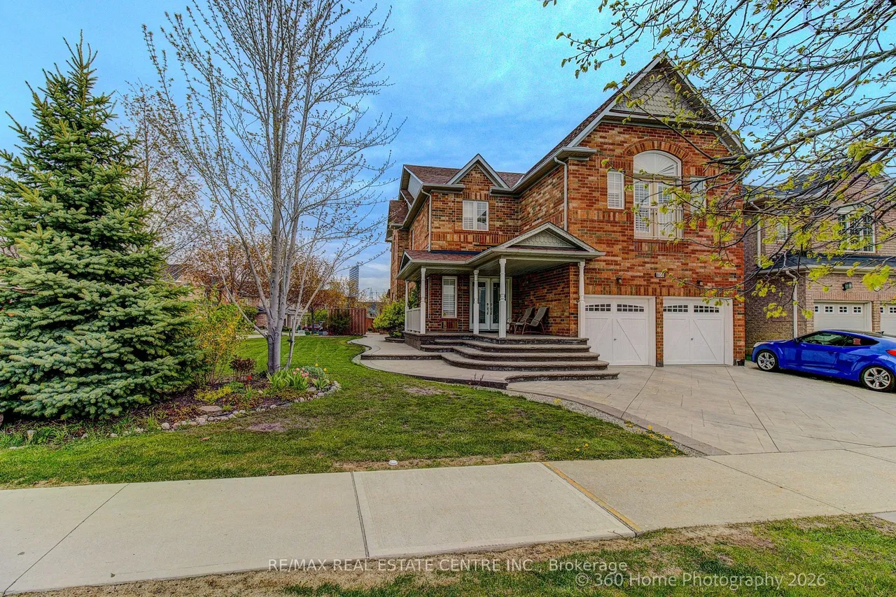 806 White Clover Way