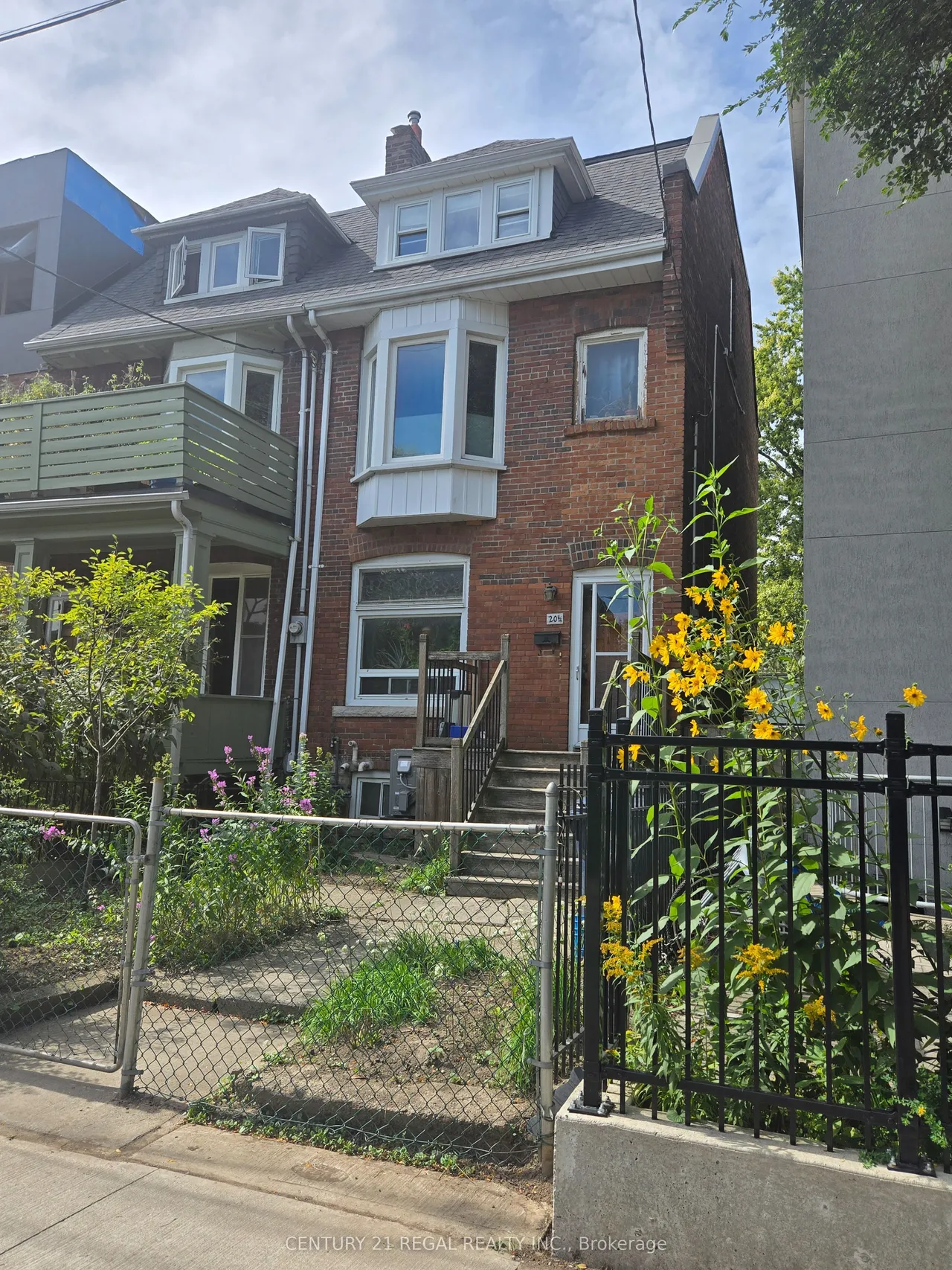 201/2 O'hara Avenue NE — photo 2