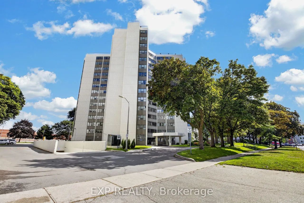 2323 Confederation Parkway — photo 45