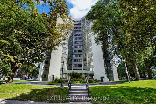 2323 Confederation Parkway — photo 2