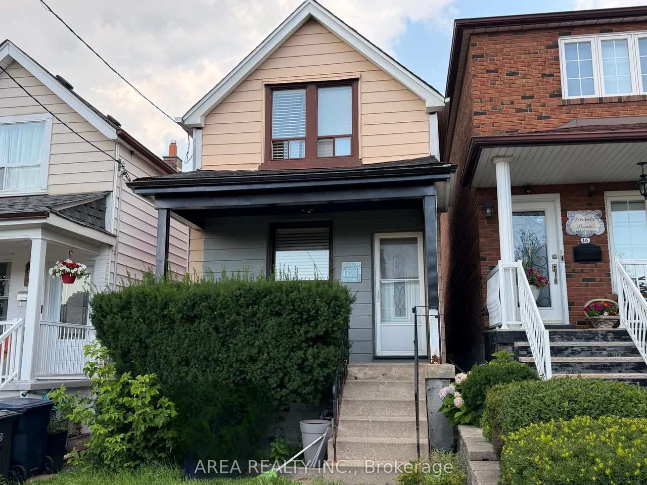 48 Corby Avenue