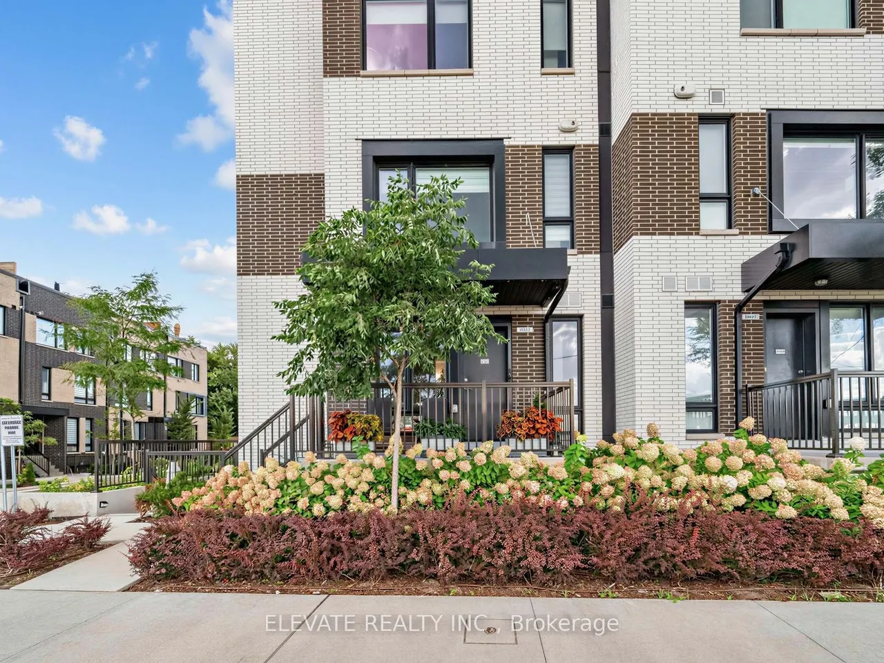 40 Ed Clark Gardens Boulevard, Unit 15 — photo 2