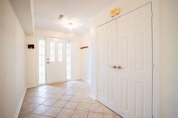 2039 Wakely Street — photo 2