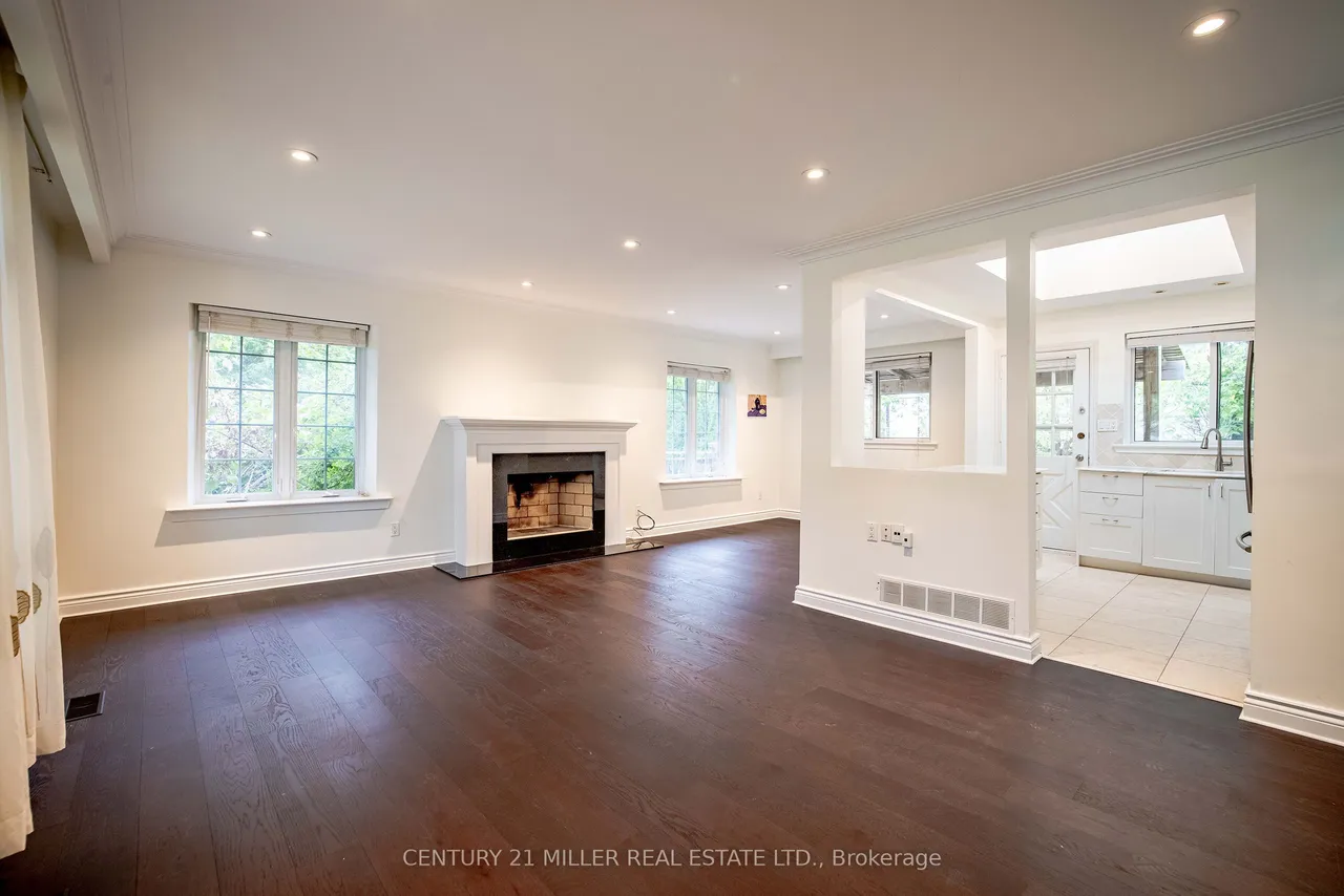 2039 Wakely Street — photo 3