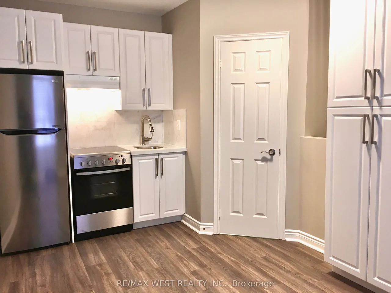 173 Lappin Avenue E — photo 11