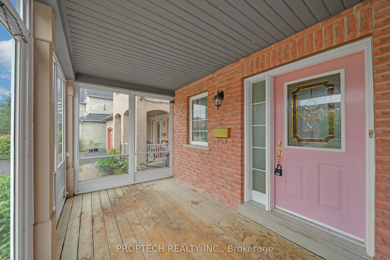 5851 Summerside Drive — photo 2