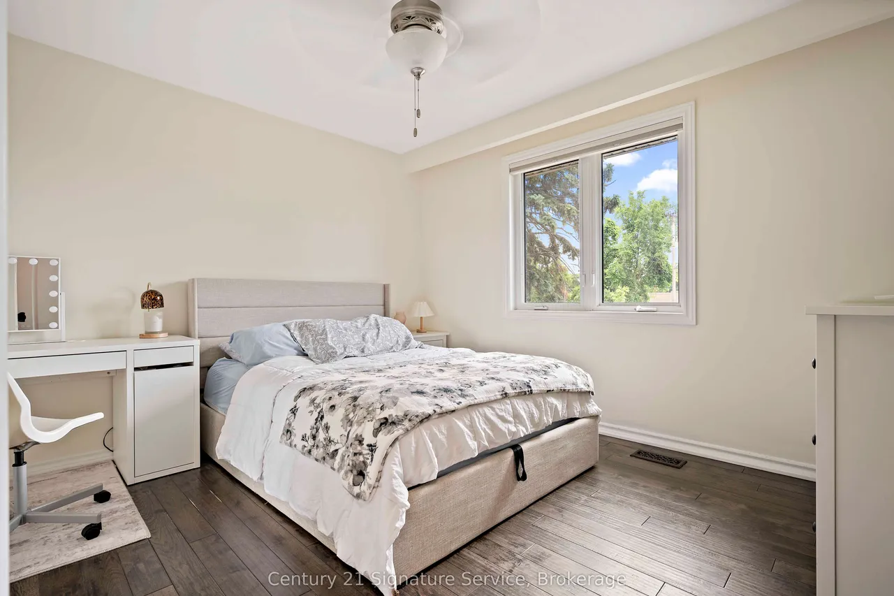 1563 Brentano Boulevard — photo 39