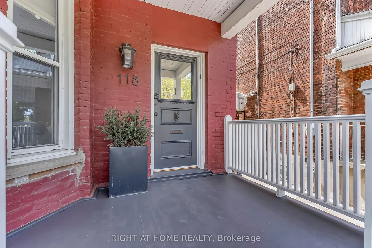 118 Lansdowne Avenue — photo 47