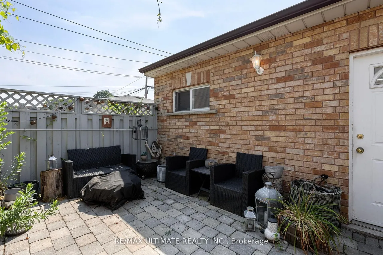23 Seneca Avenue — photo 46