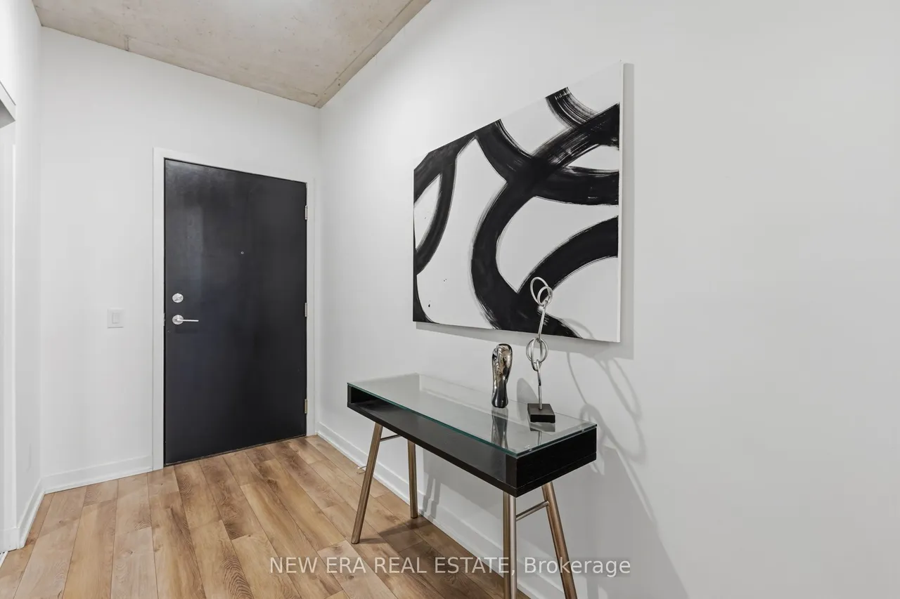 1808 St. Clair Avenue W, Unit 301 — photo 23