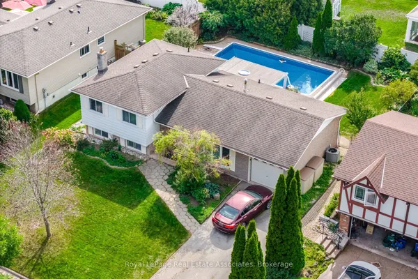 2452 Yarmouth Crescent