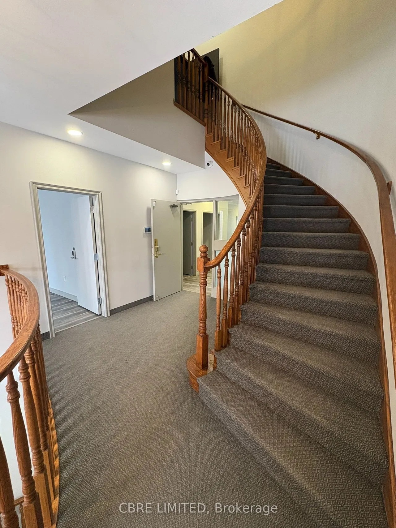 30 Village Centre Place — photo 2