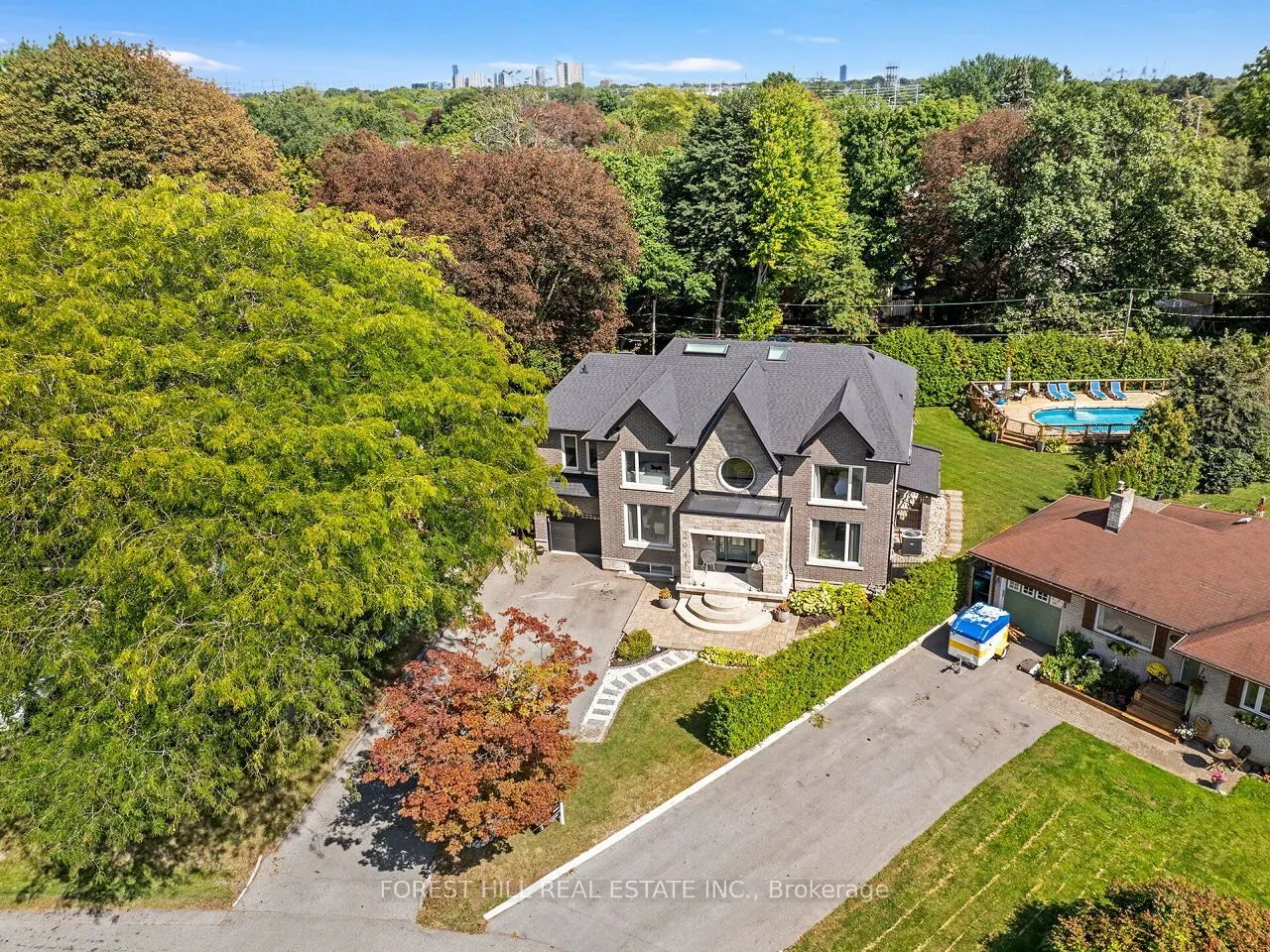 2041 Stewart Crescent — photo 49