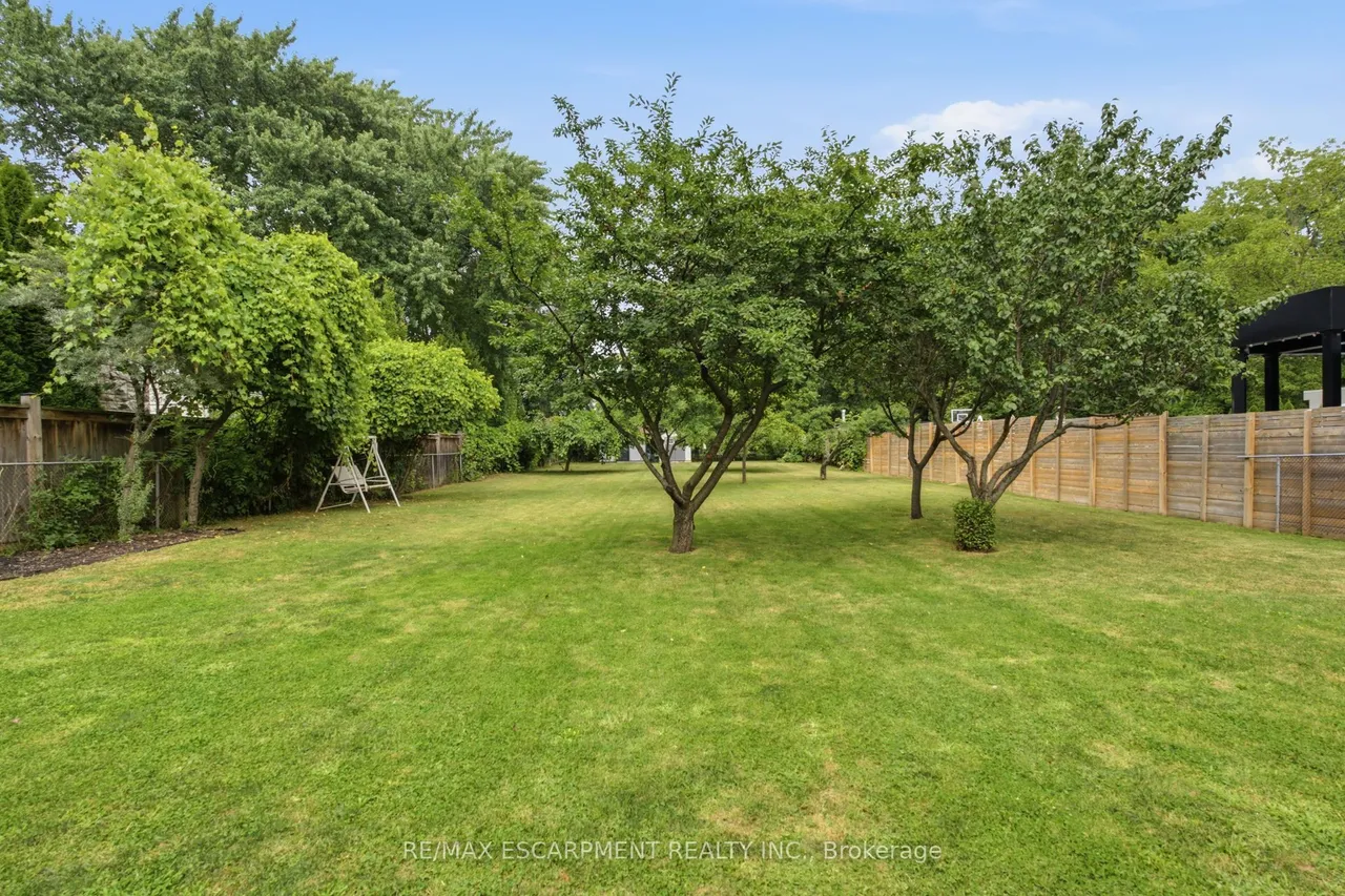 513 Maplehurst Avenue — photo 3
