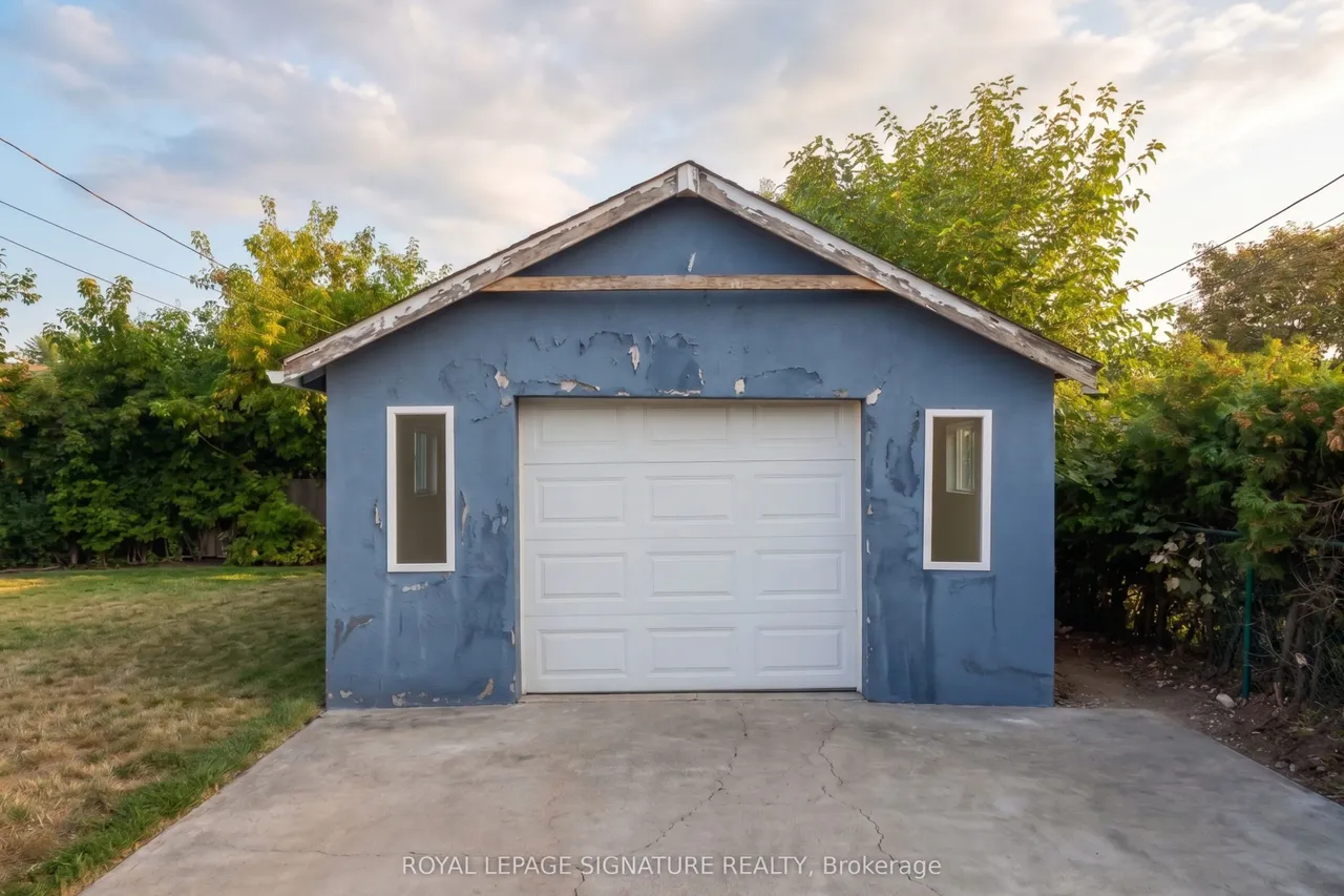 1078 Pinegrove Road — photo 3
