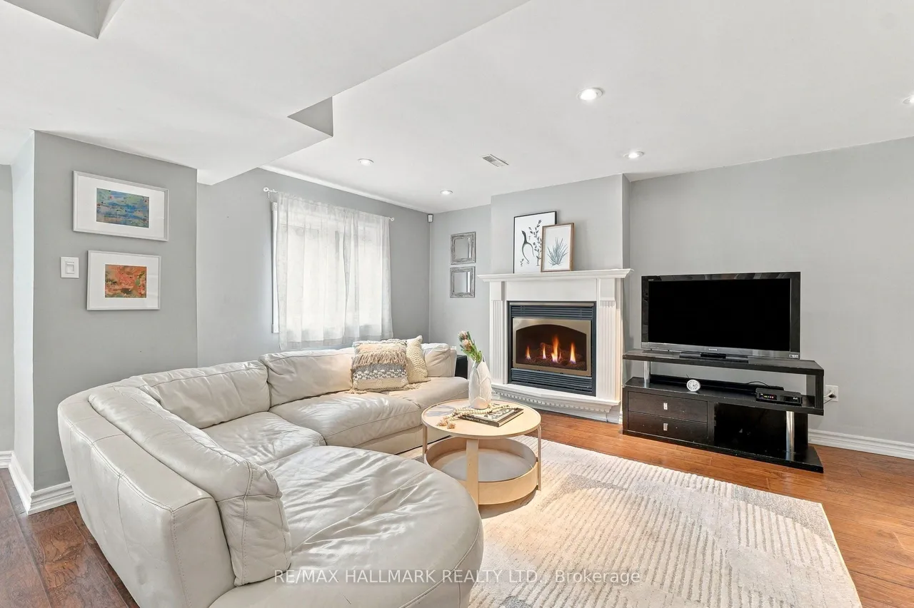 1246 Winterbourne Drive — photo 4