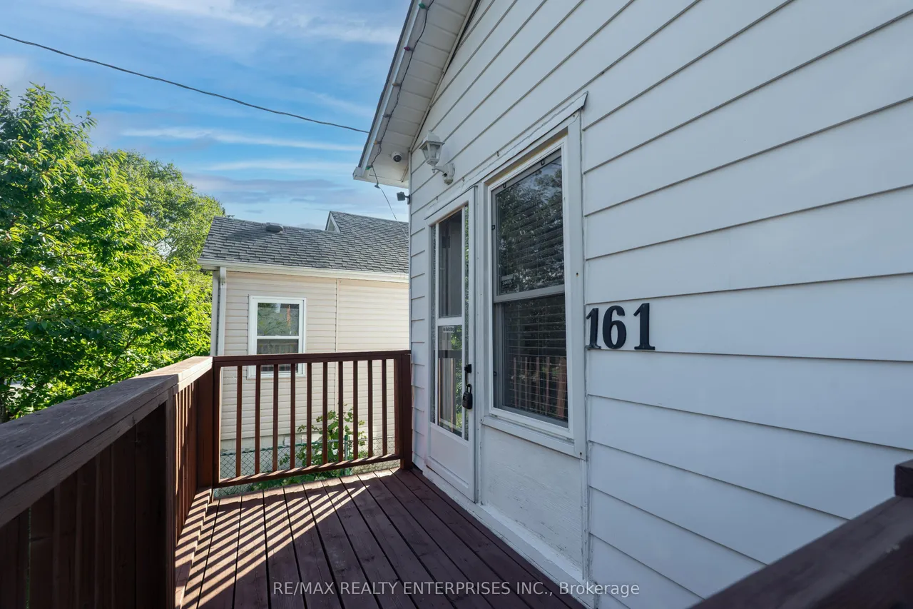 161 Angelene Street — photo 2