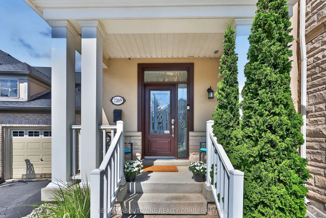 2269 Whitworth Drive — photo 3