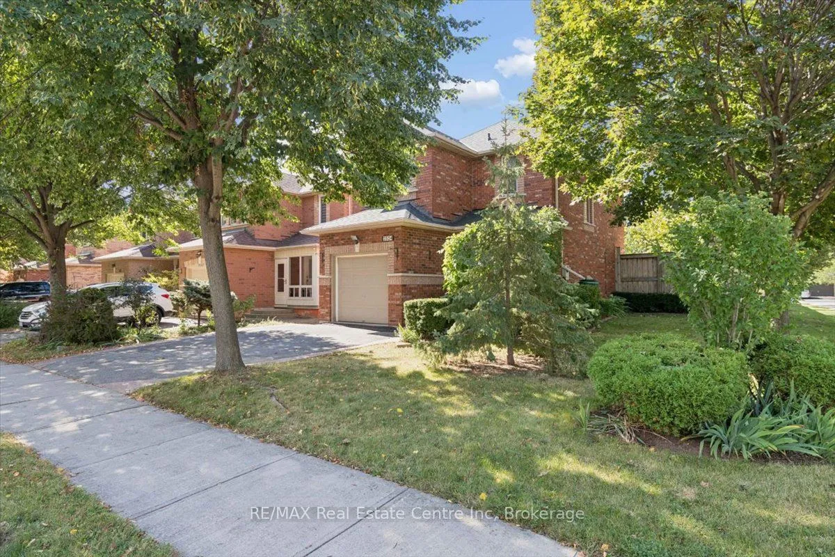 2524 Logan Avenue — photo 2