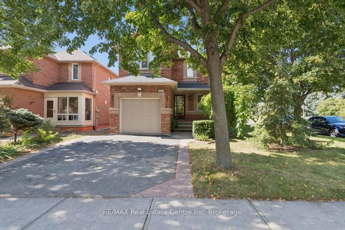 2524 Logan Avenue — photo 3