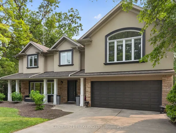 1302 Hillview Crescent
