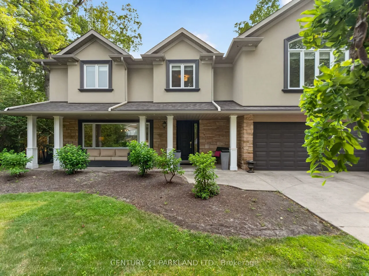 1302 Hillview Crescent — photo 3