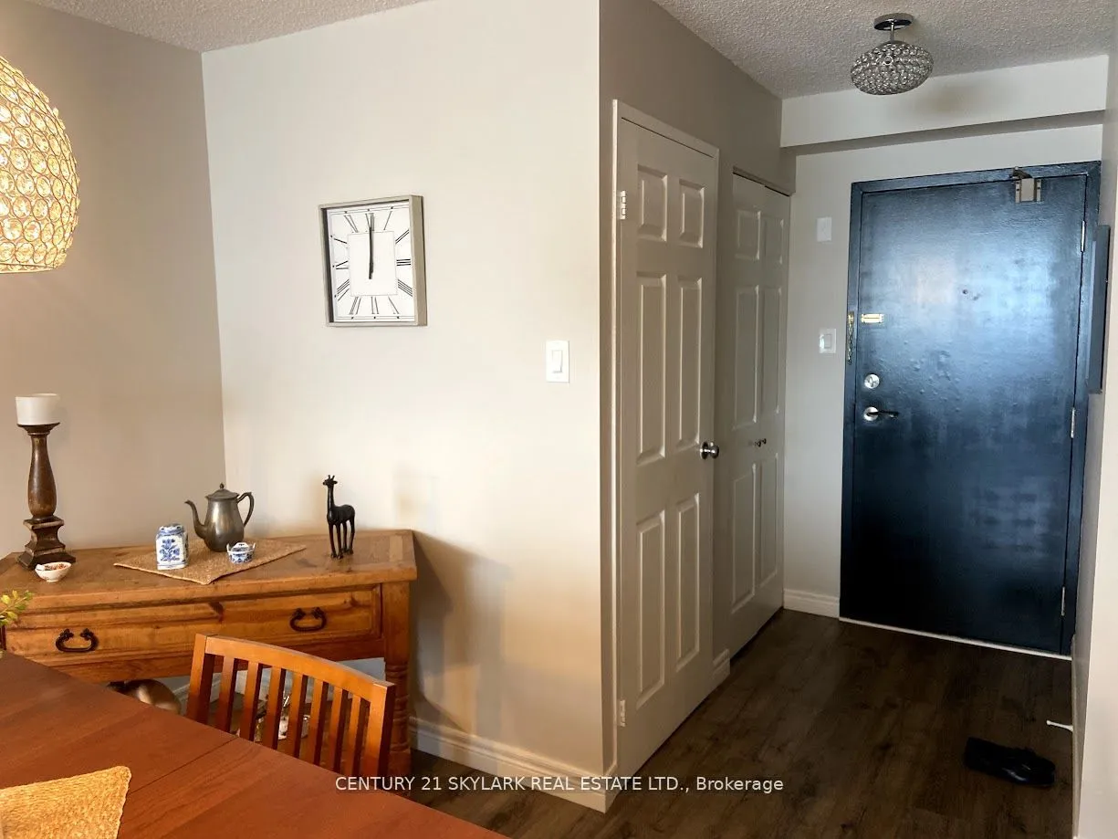 8 Lisa Street, Unit 706 — photo 2