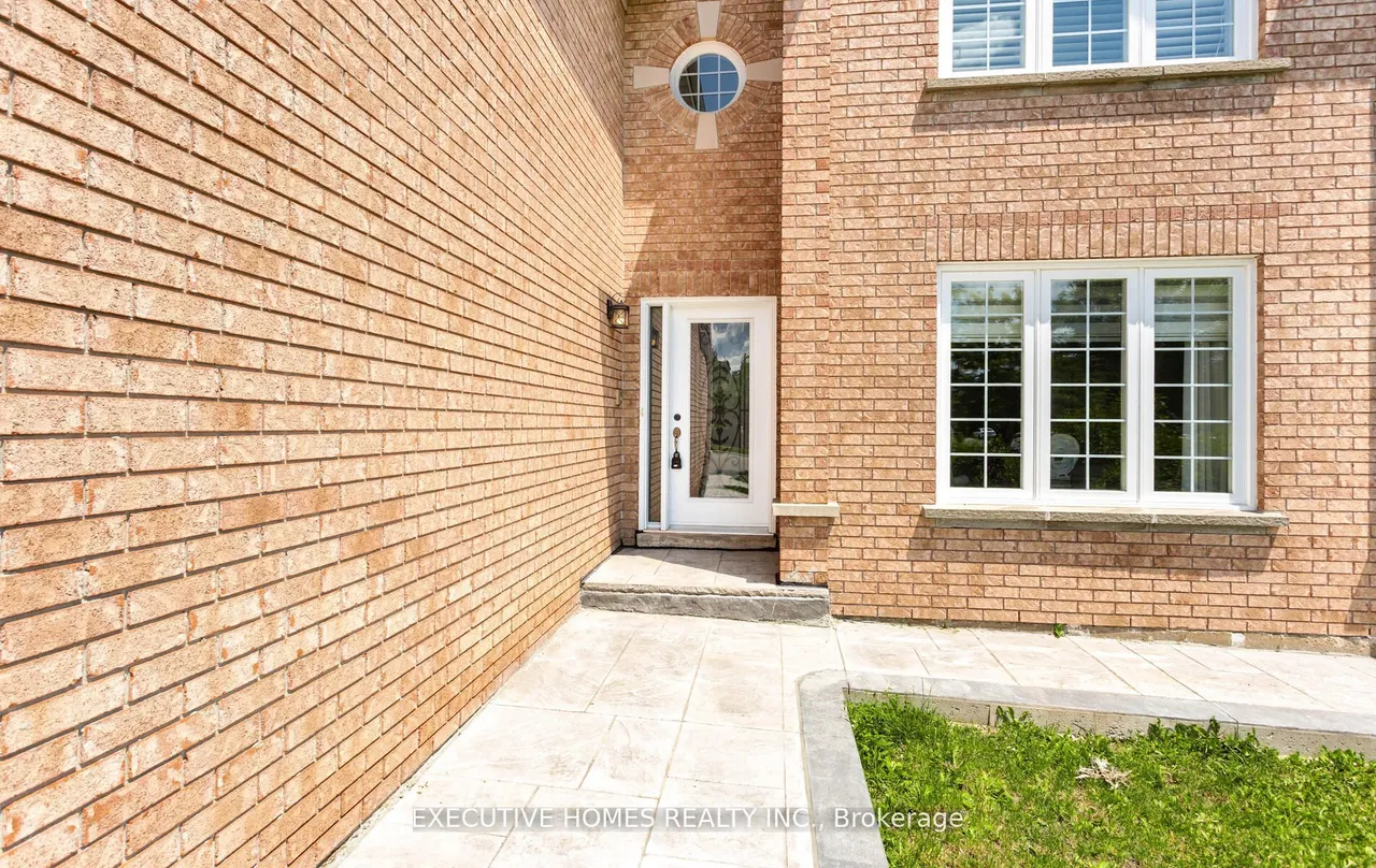 5489 Glen Erin Drive — photo 3