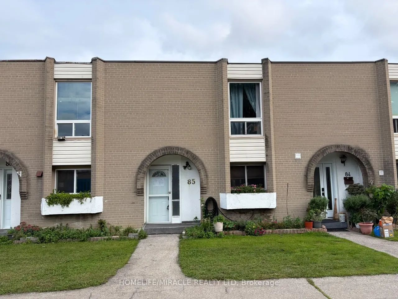 19 London Green Court, Unit 85 — photo 2