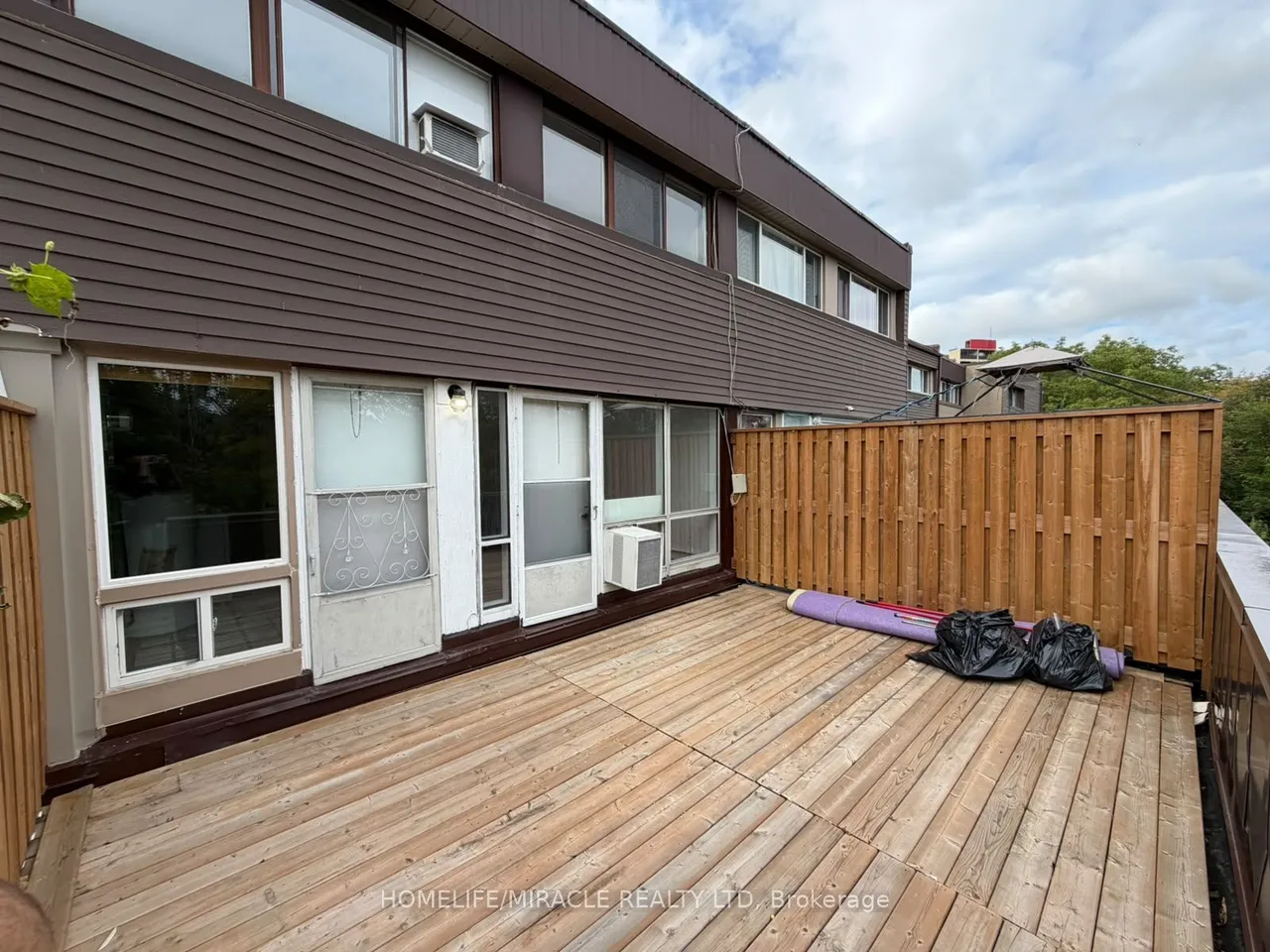 19 London Green Court, Unit 85 — photo 18